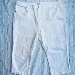 NWOT Women’s Size 18 F & F White Denim Cropped Jeans